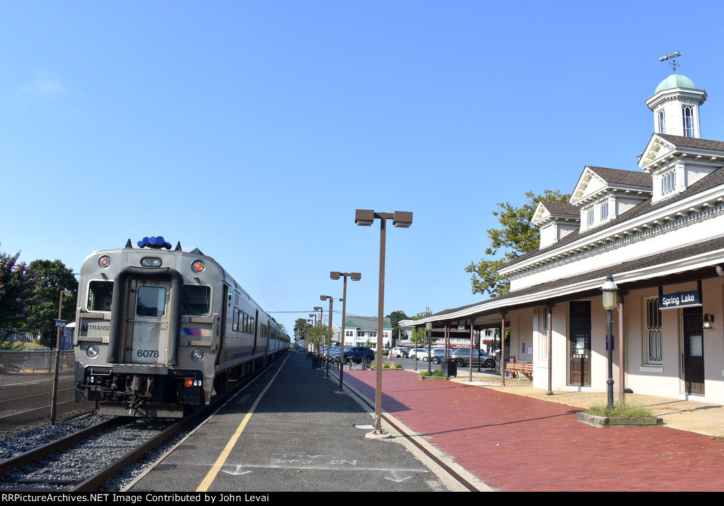 Comet V Cab Car # 6078 trailing on NJT Train # 4752 out of Spring Lake Station 